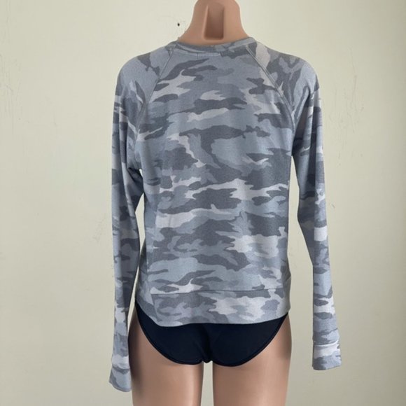 Beyond Yoga NWT Women's Grey Printed FAVORITE Hacci Pullover - Picture 4 of 7
